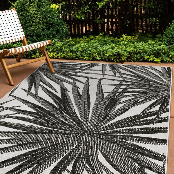 World Rug Gallery Tropical Leaves Nature Inspired Indoor/Outdoor Area Rug 5' x 7' Black 4030BLACK5X7 - main